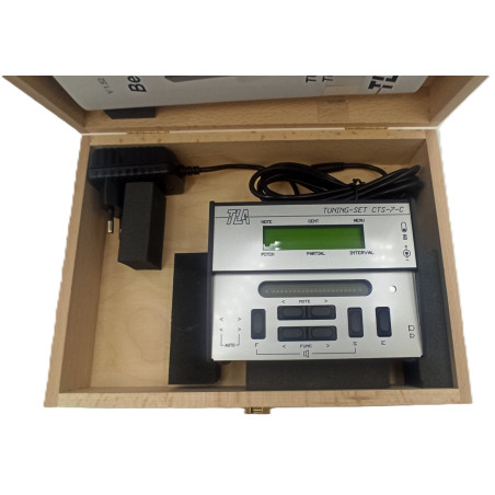 Elektroniczny przyrząd do strojenia` CTS-7-C