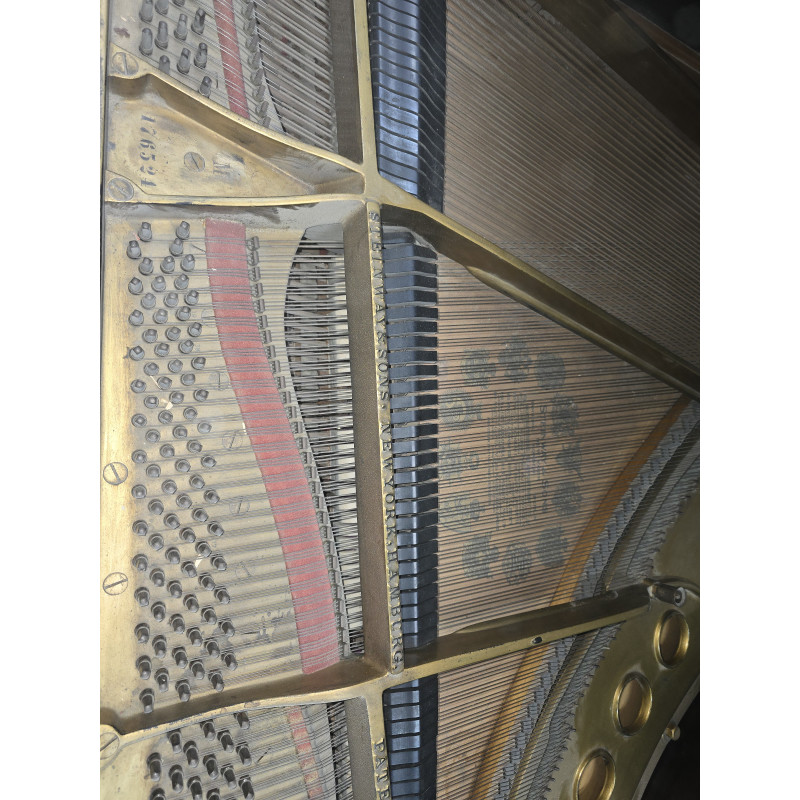 Fortepian firmy Steinway & Sons mod. M. Nr seryjny 176524