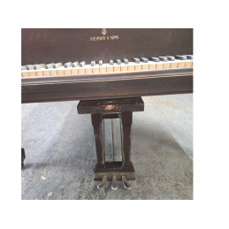 Fortepian firmy Steinway & Sons mod. M. Nr seryjny 176524