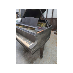 Fortepian firmy Steinway & Sons mod. M. Nr seryjny 176524